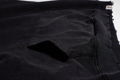 The pockets are cleanly integrated into the design, offering both functionality and flow perfect for keeping essentials close with a laid-back edge.