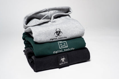 Serving up comfort in three bold flavors  Pine Green, Heathered Gray, and Charcoal Acid-Wash  these hoodies bring just the right mix of edge, chill, and cheese. A little street, a little snug, and all kinds of grater.